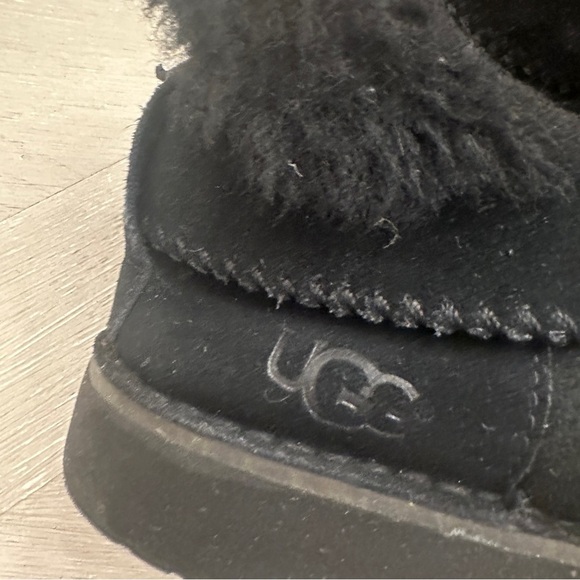 UGG Black Ankle Boots with Furry Pom-Pom - Picture 4 of 10